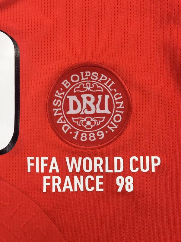 Camisa Dinamarca 1988 Home - Versão Retrô "M.Laudrup" N°10