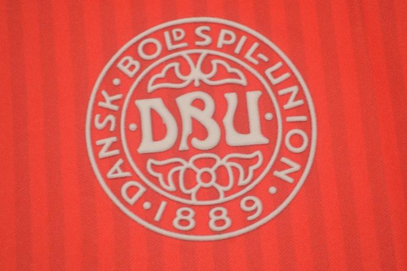 Camisa Dinamarca 1986 Home - Versão Retrô "Laudrup" N°11