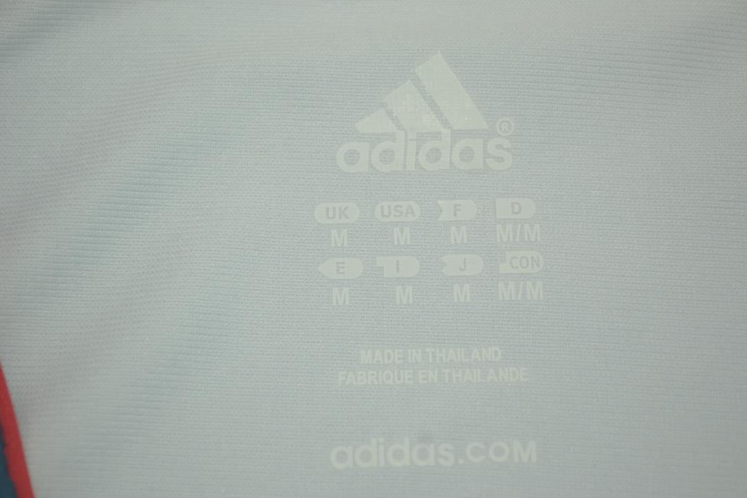 Camisa Liverpool Manga Longa 06/07 - Versão Retrô "Gerrard" Nº 8