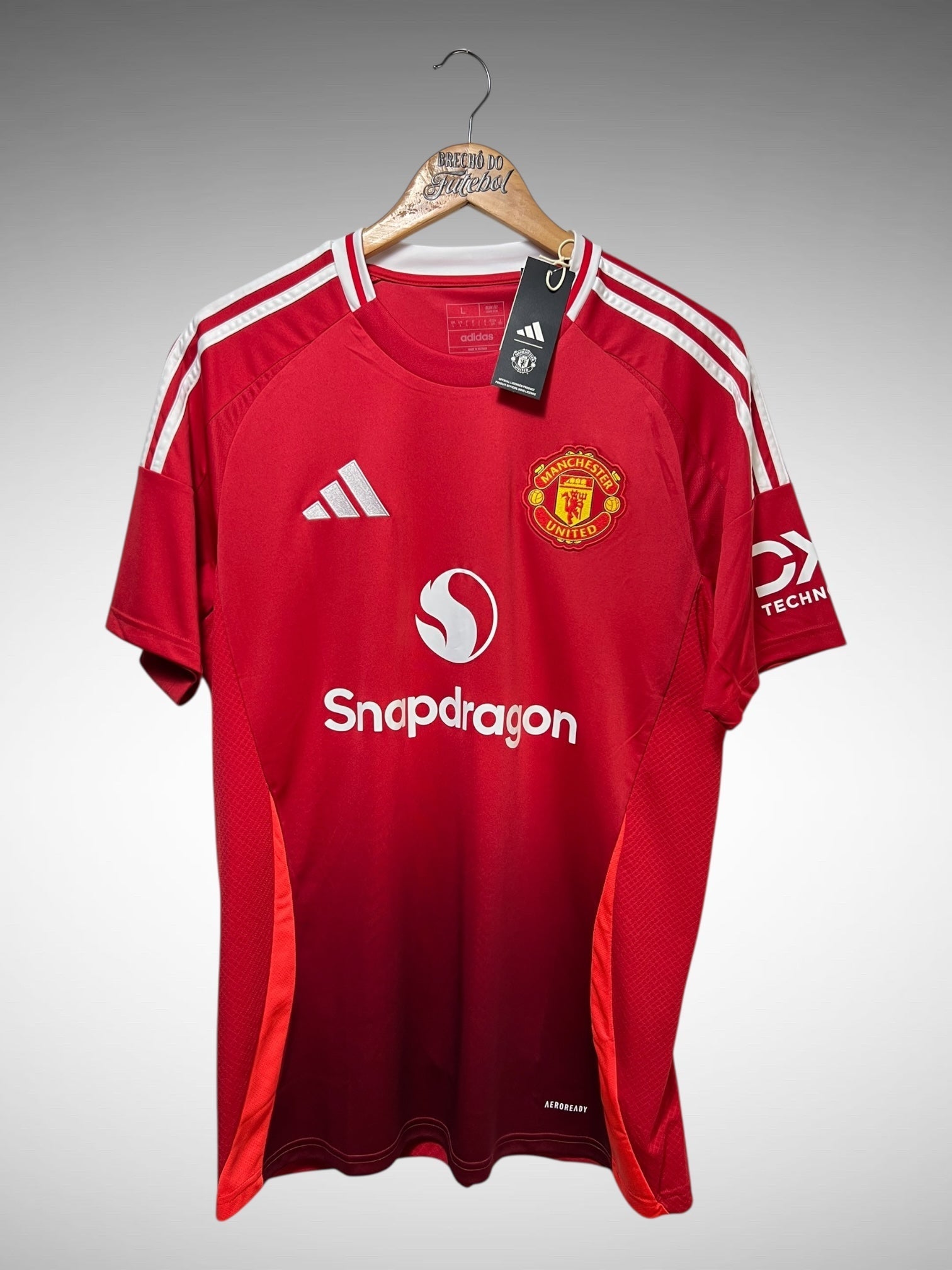 Manchester United 2024 Primeira Camisa Tam G.