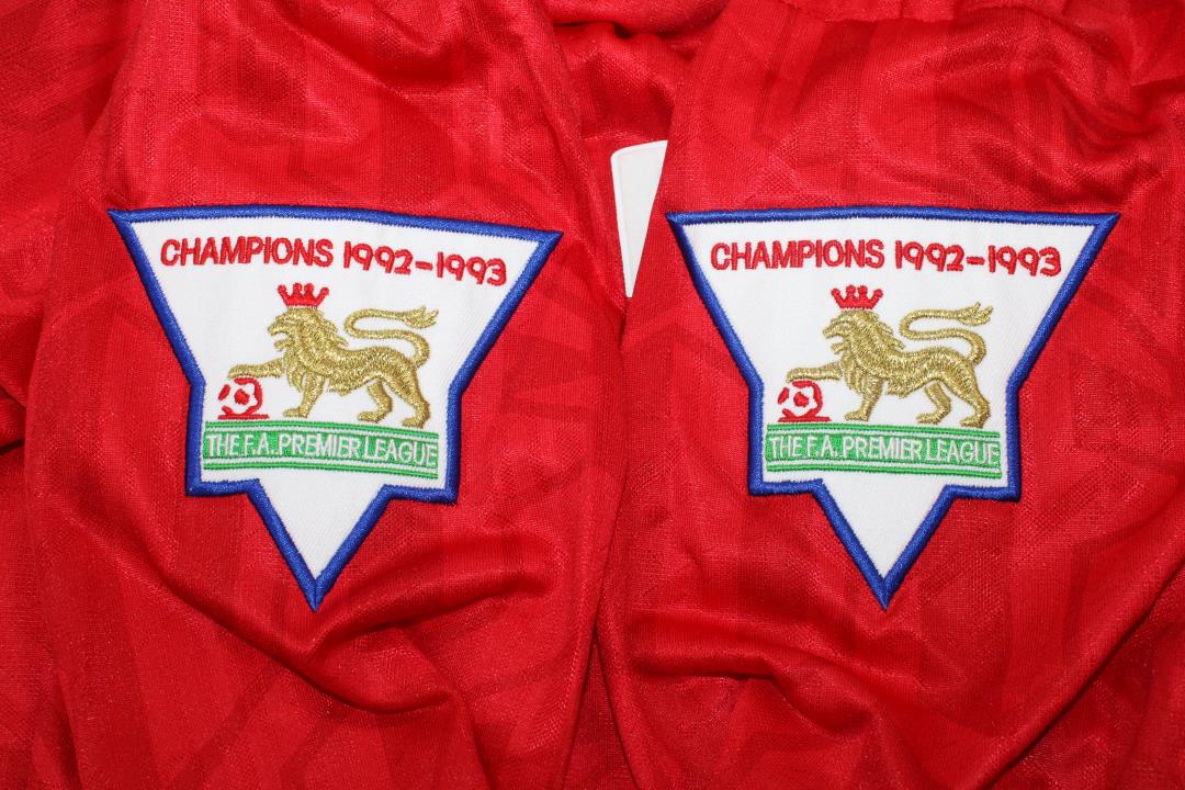 Camisa Manchester United Manga Longa 92/94 - Versão Retrô "Beckham" Nº 28