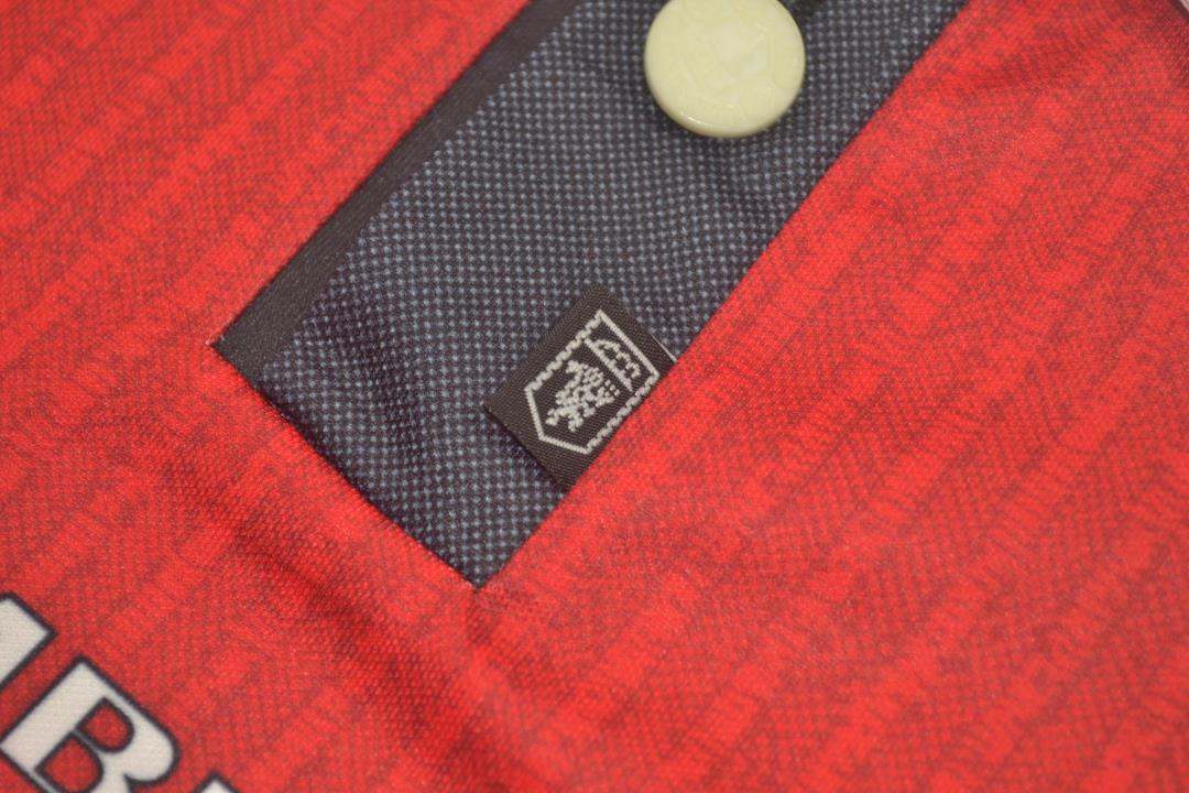 Camisa Manchester United Manga Longa 94/96 - Versão Retrô "Cantona" Nº 7